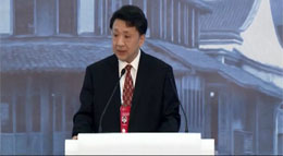 芮晓武发表演讲